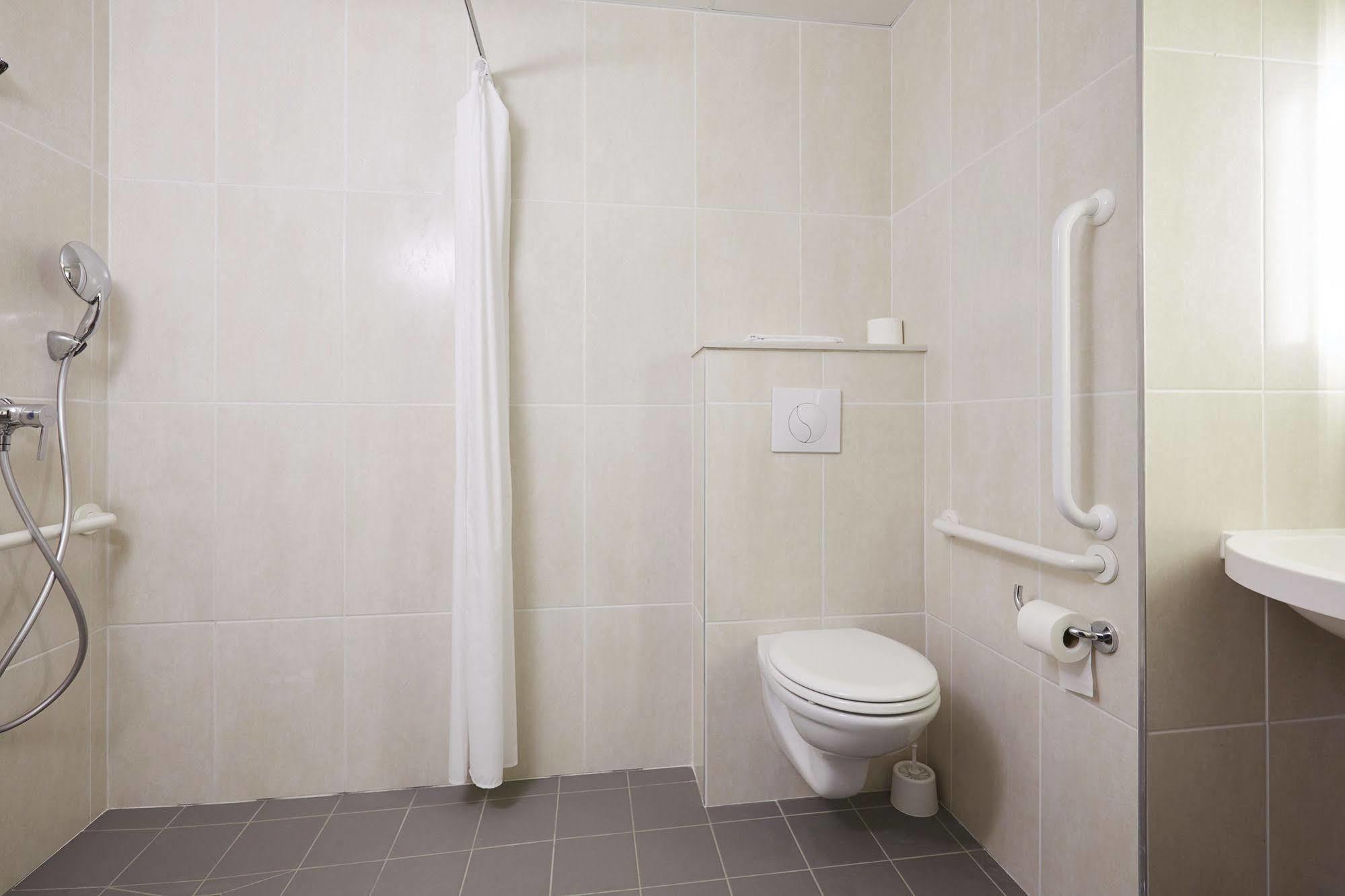 B&B Hotel Nantes Reze St Sebastien Saint-Sébastien-sur-Loire Exteriör bild